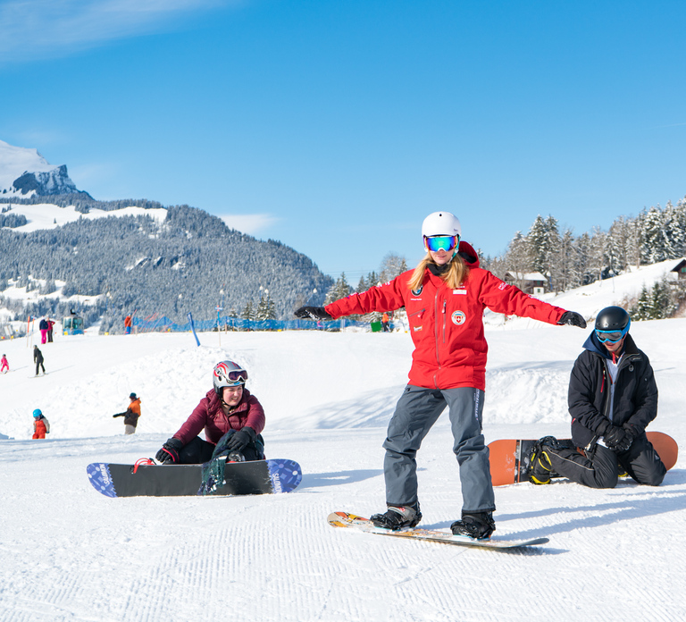From Interlaken: Grindelwald Beginners Snowboarding Lesson