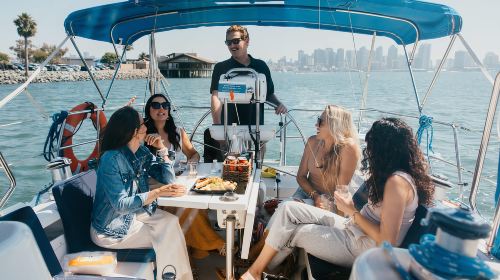 San Diego: San Diego Bay Sunset & Daytime Sailing Experience Day Tours
