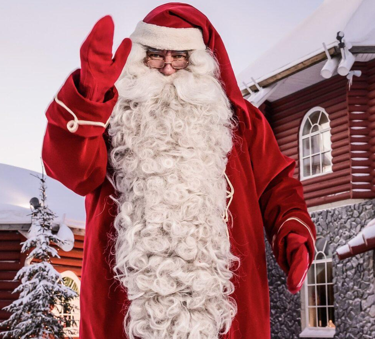 Rovaniemi: SantaPark and Santa Claus Village Day Tour