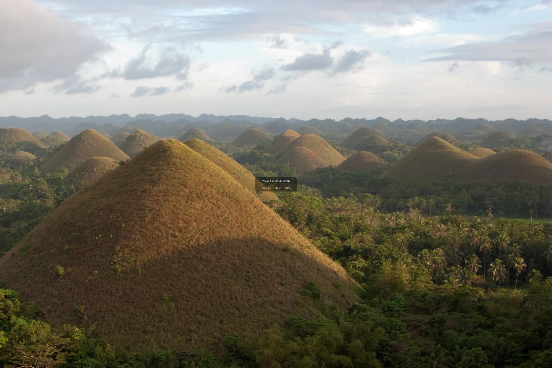 Chocolate Hills - Philippines | HolidaySG