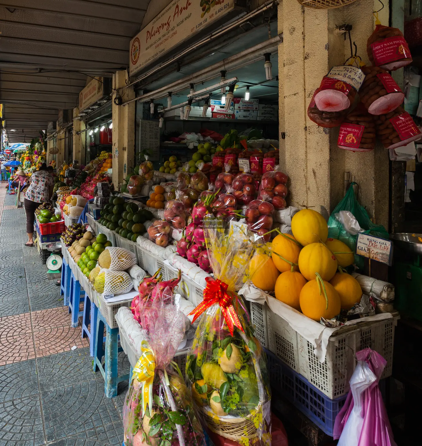 Ben Thanh Market - Vietnam | HolidaySG