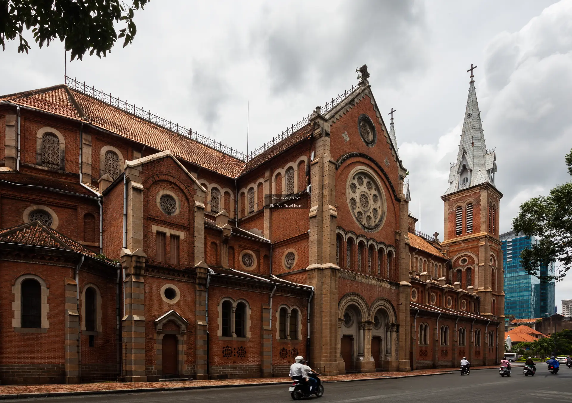 Notre Dame Cathedral Basilica Of Saigon Vietnam 004