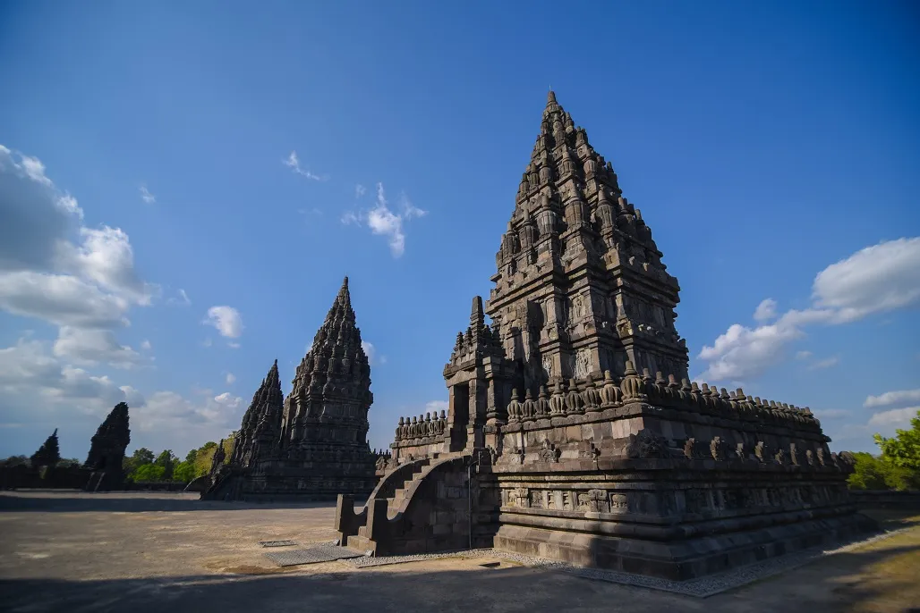 Prambanan Temple Guide: History, Tickets, Ballet & Travel Tips